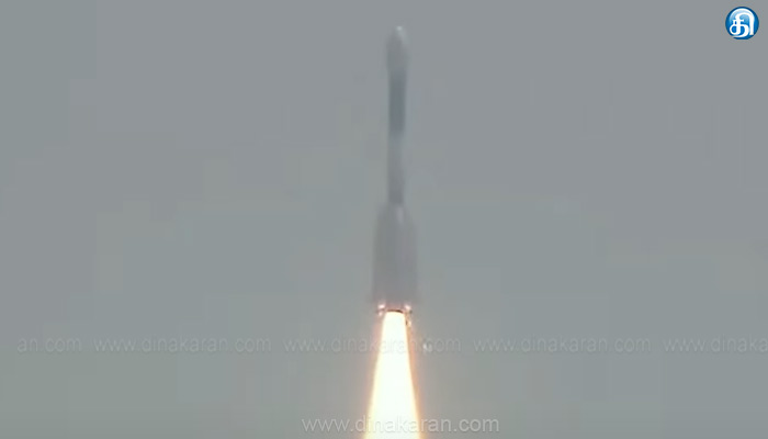 ஸ்ரீஹரிகோட்டா சதீஷ் தவான் ஏவுதளத்தில் இருந்து என்விஎஸ்-01 செயற்கைக்கோளுடன் விண்ணில் பாய்ந்தது ‘ஜி.எஸ்.எல்.வி. எஃப்-12’ ராக்கெட்