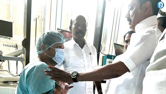ஓமந்தூரார் அரசு மருத்துவமனையில் அனுமதிக்கப்பட்டுள்ள செந்தில் பாலாஜியிடம் முதலமைச்சர் மு.க.ஸ்டாலின் நலம் விசாரித்தார்
