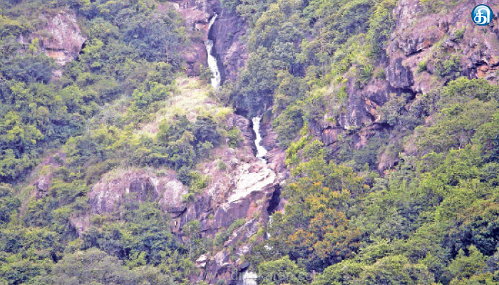 கல்லட்டி நீர்வீழ்ச்சியில் தண்ணீர் குறைவு : சுற்றுலா பயணிகள் ஏமாற்றம்