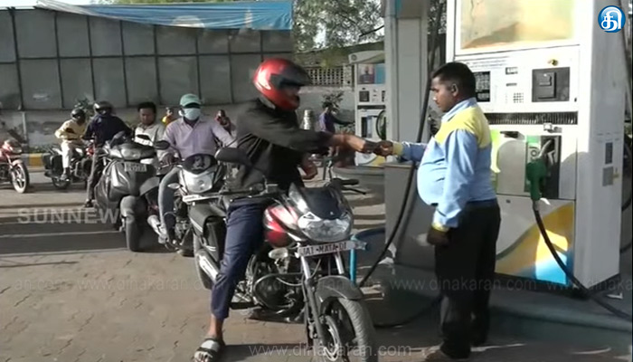 லாபத்தில் கொழிக்கும் இந்திய எண்ணெய் நிறுவனங்கள்: பெட்ரோல் , டீசல் விலையைக் குறைக்க கோரிக்கை..!!