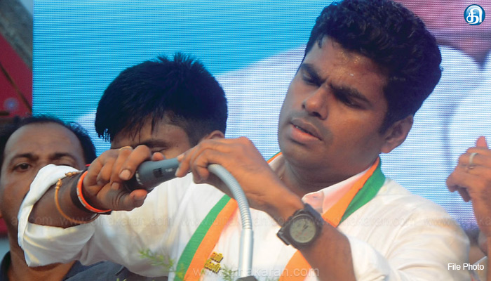 அண்ணாமலை எஸ்கேப்–நிருபர்கள் கேள்வி கேட்க தயாராக இருந்ததால்…….?