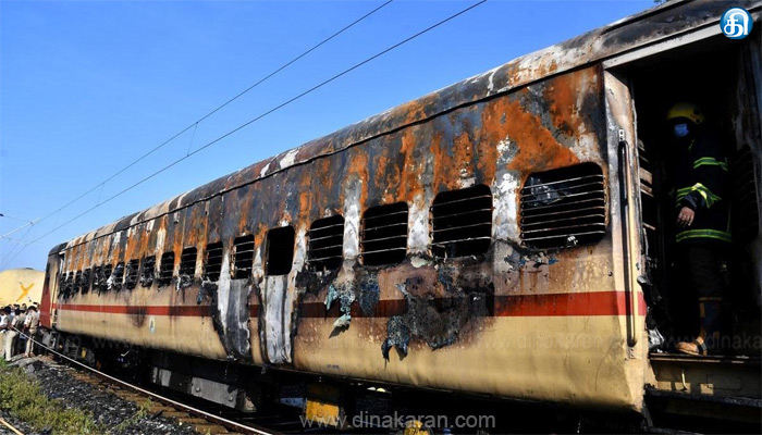 மதுரையில் ரயில் பெட்டியில் தீ விபத்து ஏற்பட்ட போது தப்பிச்சென்ற 5 தனியார் சுற்றுலா நிறுவன ஊழியர்களிடம் ரயில்வே காவல்துறை விசாரணை