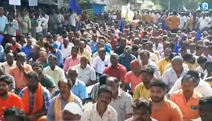 எண்ணூர் ஆற்றுப்படுகையில் வெளியேற்றப்படும் கழிவுகள்!: கடல்வாழ் உயிரினங்கள் அழிவதாக 8 கிராம மீனவர்கள் கடையடைப்பு போராட்டம்..!!