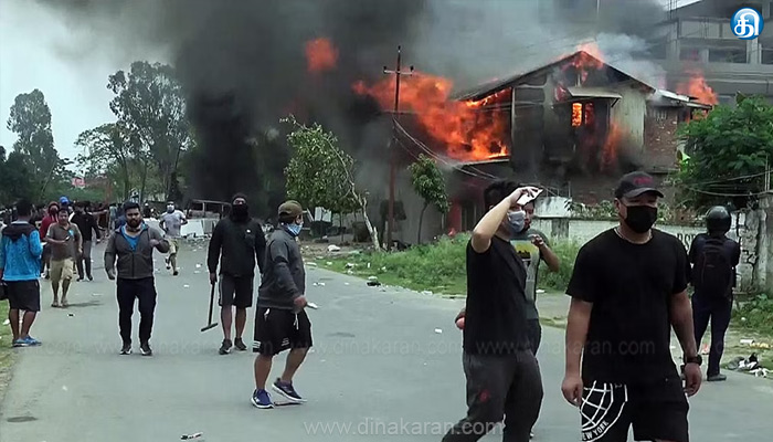 மணிப்பூர் மாநிலம் பிஷ்ணுபூர் மாவட்டத்தில் நேற்றிரவு நடந்த வன்முறையில் 3 பேர் உயிரிழப்பு