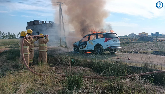 கடலூர் மாவட்டம் வேப்பூர் அருகே சாலையோரம் நிறுத்தப்பட்ட காரில் திடீர் தீ விபத்து