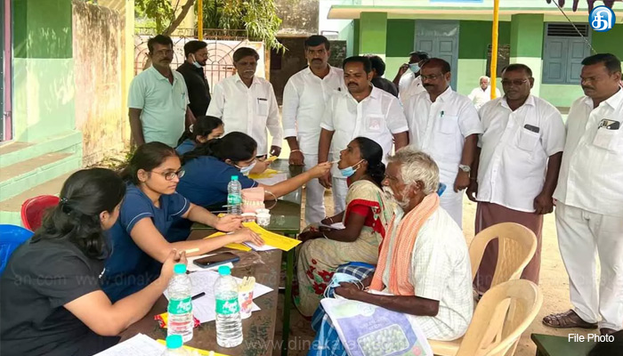 பன்றிக்காய்ச்சலால் ஒருவர் உயிரிழந்த நிலையில் பாதிக்கப்பட்ட பகுதியில் மருத்துவ முகாம்..!!